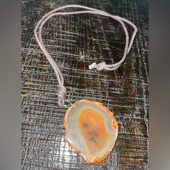 Agate Slice Necklace - Picture 2 of 2
